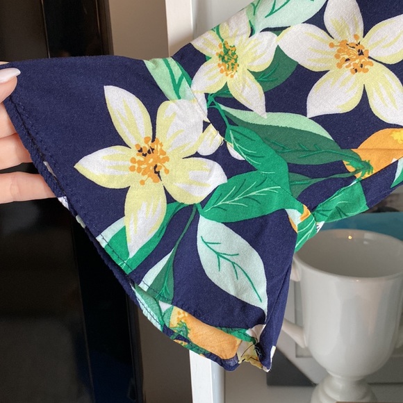 Off-the-shoulder Floral Top - Navy, White, Yellow, Green… - Picture 2 of 4